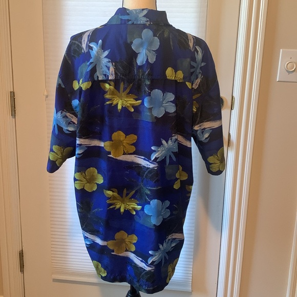 Sonoma Jean Co hibiscus floral button up - Picture 5 of 7